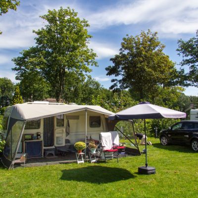 Charmeplaats, kamperen voor caravans en campers.